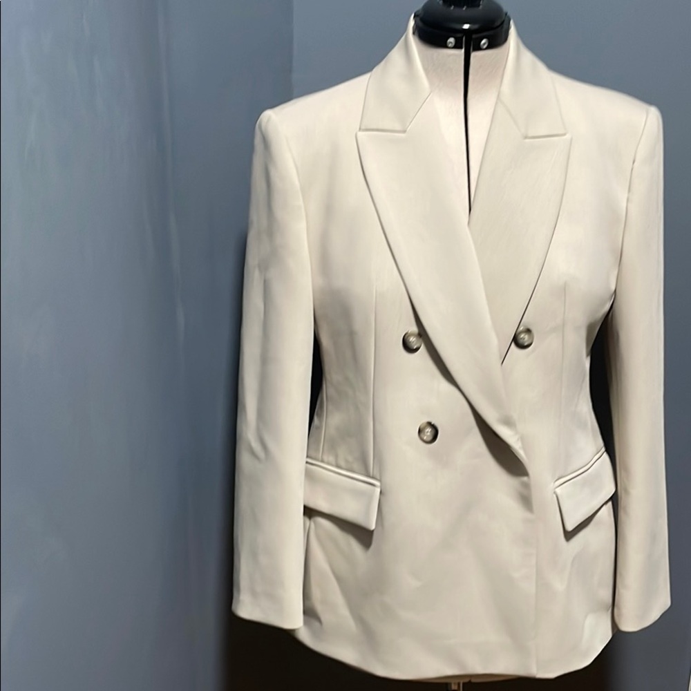 Zara Elegant Cream Blazer with Buttons Size-XL NWT